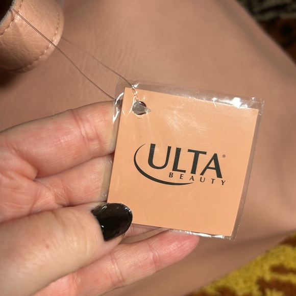 ULTA BEAUTY, blush hobo bag!! - Picture 5 of 11